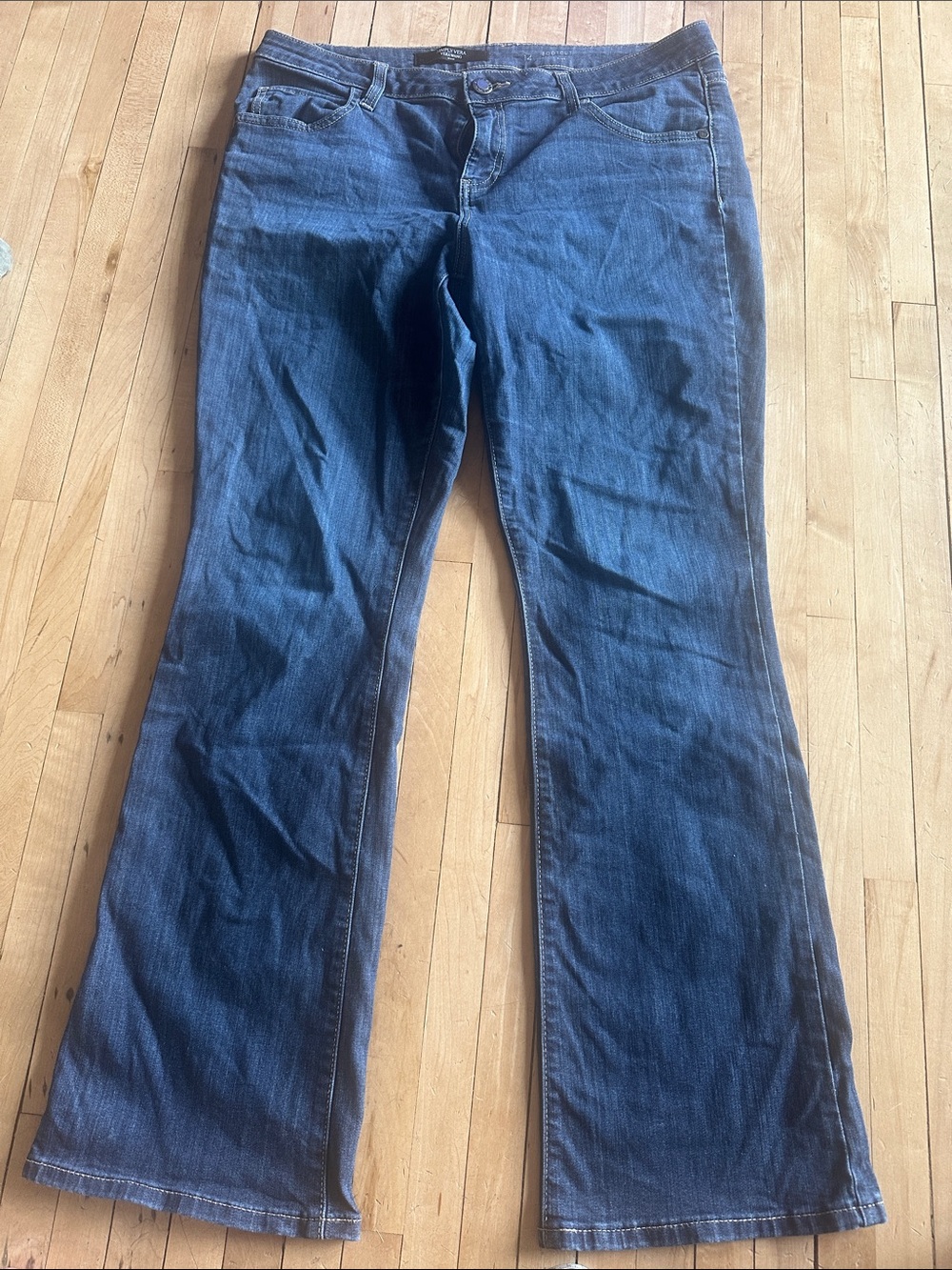 Women’s Blue Bootcut Jeans